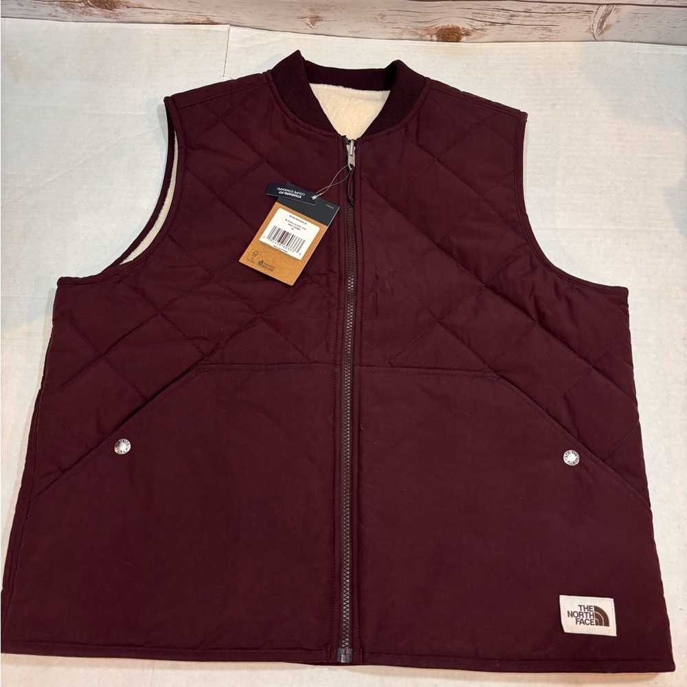 The North Face Women's Cuchillo Root Brown Reversible Quilted Vest